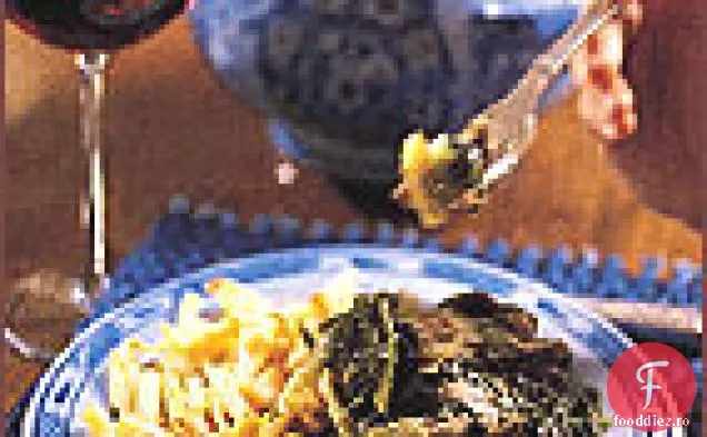 Tocană de miel acidulată cu salată verde și Scallions