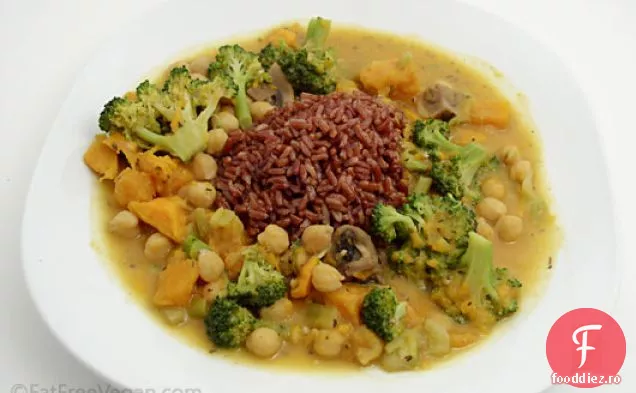 Curry De Legume În Stil Thailandez