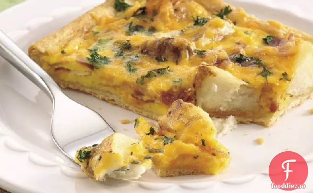 Pizza cu mic dejun cu Bacon și cartofi