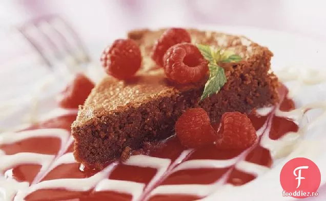 Tort Brownie cu sos de zmeură
