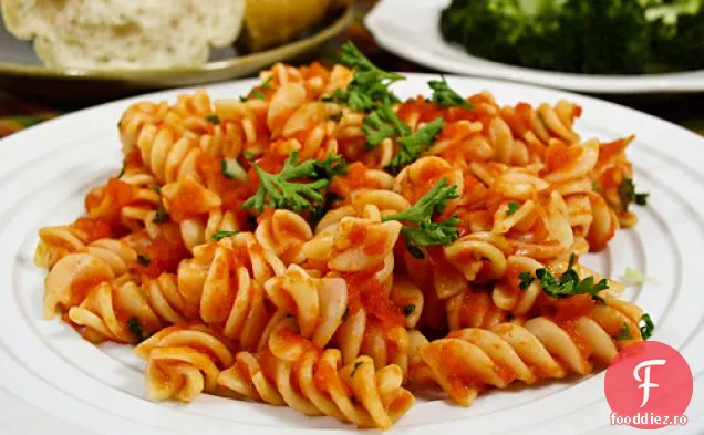 Rotini (sau Penne) All ' Arrabbiata