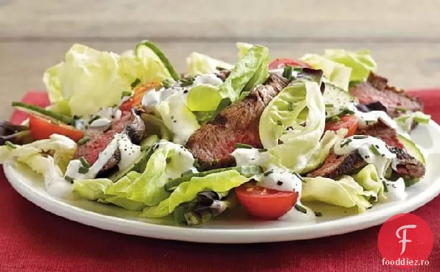 Salată de friptură cu pansament cremos