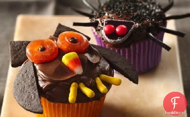 Cupcakes cu bufniță și păianjen