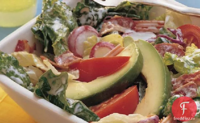 California BLT aruncat salata