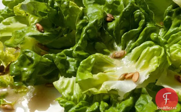 Salată de unt și salată de semințe de dovleac