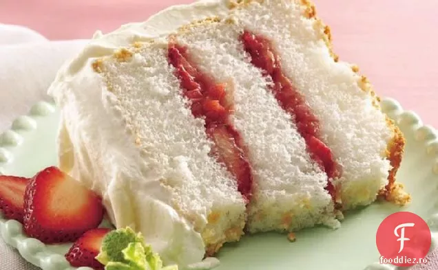 Tort De Înger Cu Căpșuni-Rubarbă