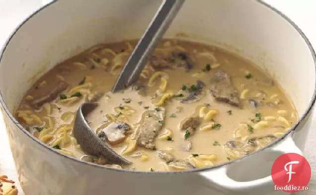 Supă cremoasă de vită, ciuperci și tăiței