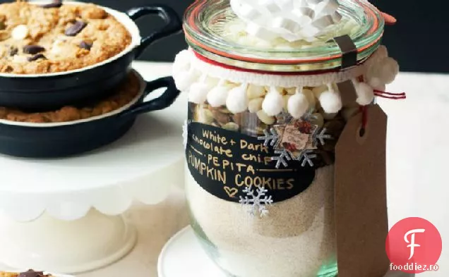 Cip de ciocolată albă și neagră-Pepita Pumpkin Cookie Ramekins