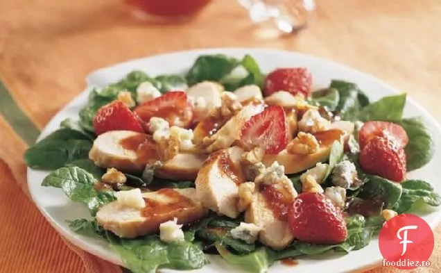 Salată de pui și căpșuni-spanac