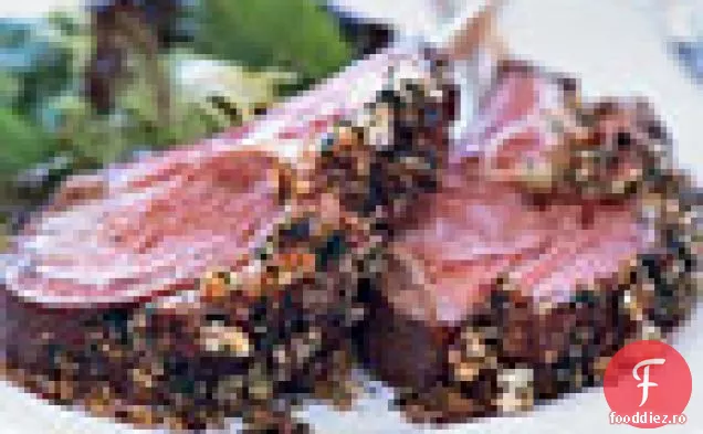 Friptură de miel cu crustă Marionberry-Pecan