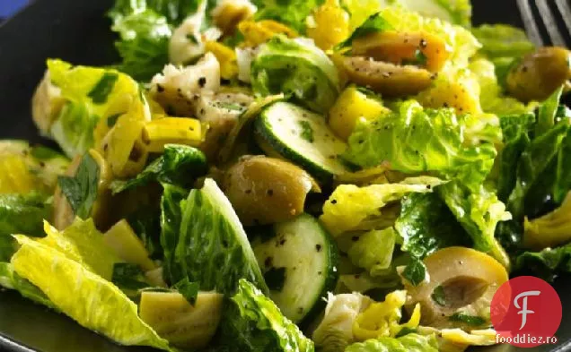 Salată italiană de măsline și ardei