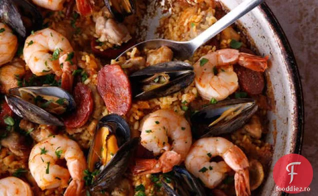 Tigaie paella Mixta (Paella cu fructe de mare și carne)