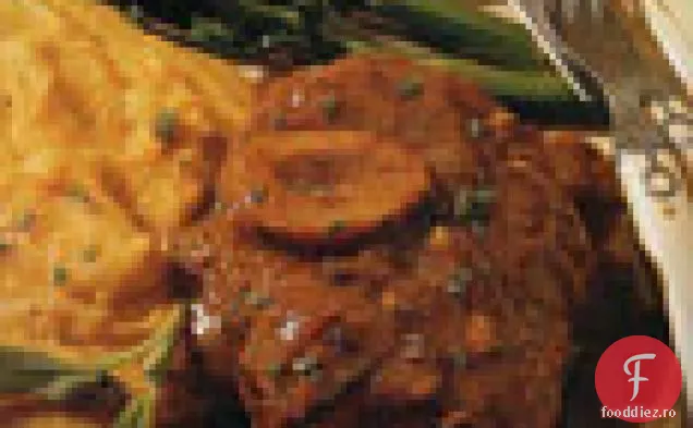 Cozi de vițel cu ceapă caramelizată și salvie