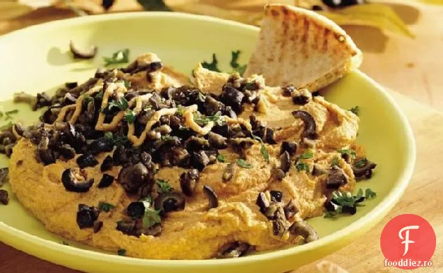 Hummus și tapenadă de măsline răspândite