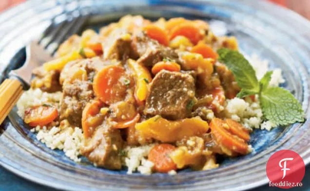 Miel cu curmale, caise și șofran peste cuscus