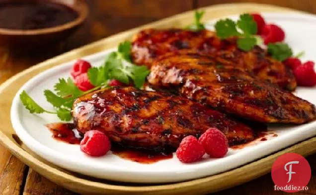 Pui la grătar cu glazură de zmeură Chipotle