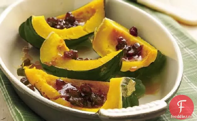 Dovleac de ghindă cu curmale