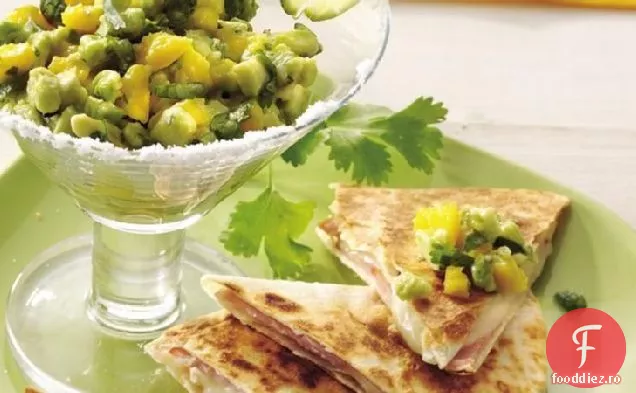 Brie Quesadillas cu guacamol de Mango