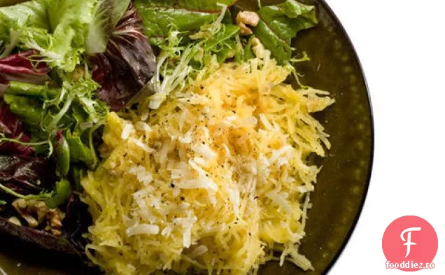Dovlecei Spaghetti prăjiți cu Parmigiano-Reggiano