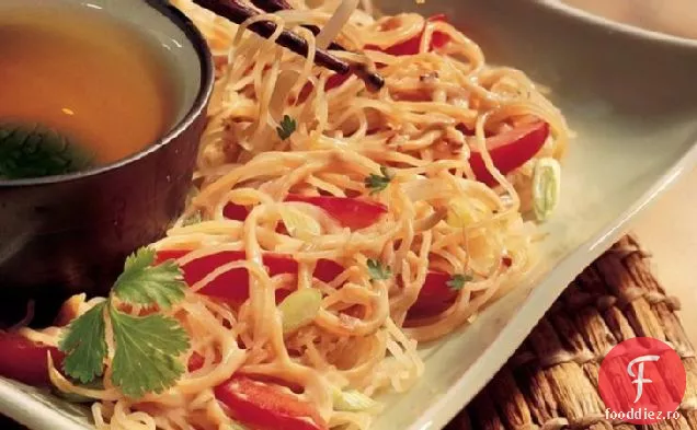 Fidea de orez cu sos de arahide