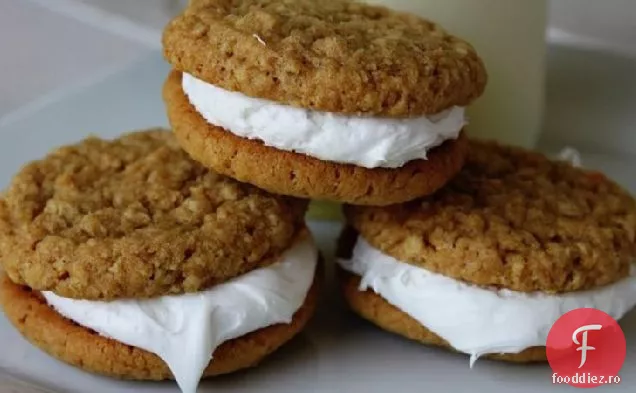 Mini Plăcinte Cu Cremă De Unt De Arahide Cu Fulgi De Ovăz