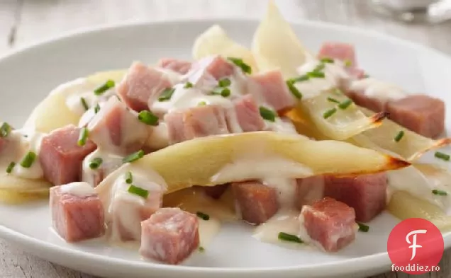 Pachet de folie gratinată cu șuncă și cartofi la grătar