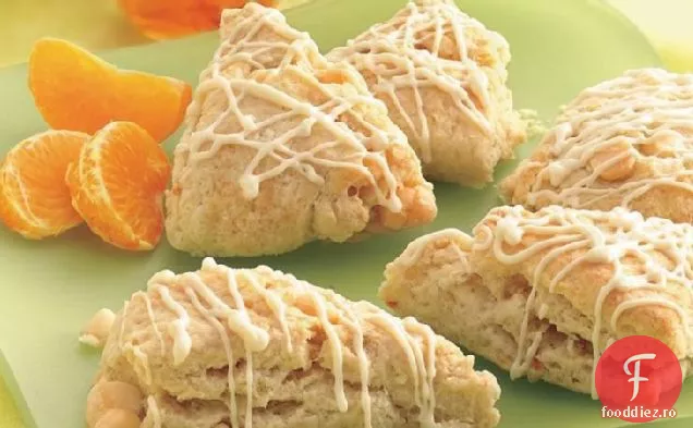 Petite portocaliu și cremă Scones