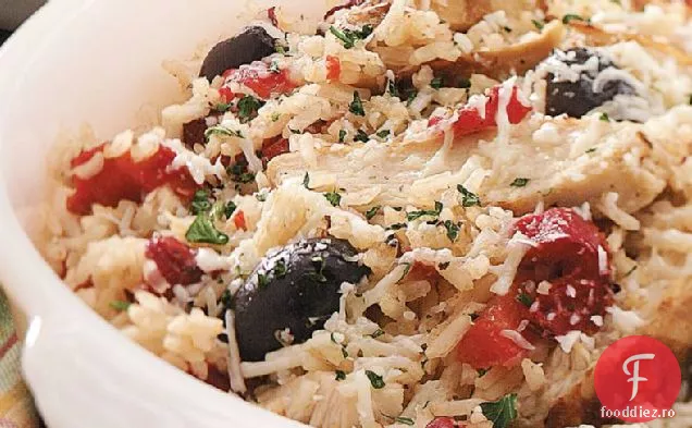 Caserola de pui și orez cu ardei roșii prăjiți