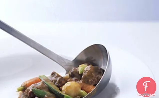 Tocană de miel cu legume de primăvară