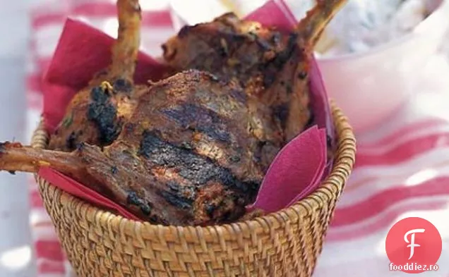 Cotlete de miel în stil Tandoori cu salată de cartofi bătuți