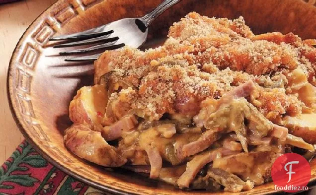 Cartofi Cheddar cu șuncă și fasole