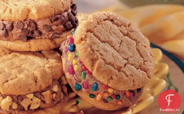 Sandvișuri Cu Înghețată Cu Unt De Arahide