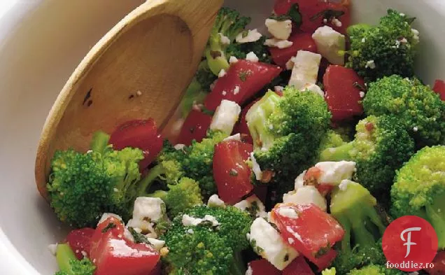 Salată de Broccoli, Feta și roșii