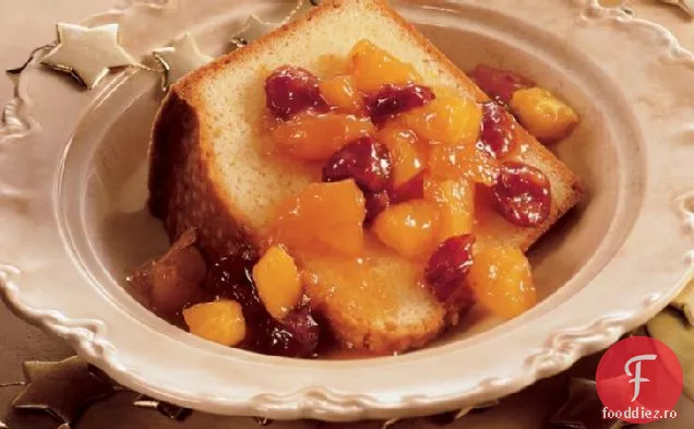 Tort festiv de lire sterline cu compot de fructe
