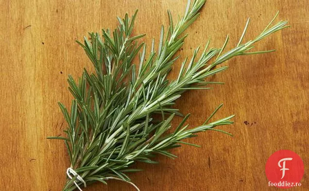 Picior de miel la grătar cu sos grecesc Chimichurri