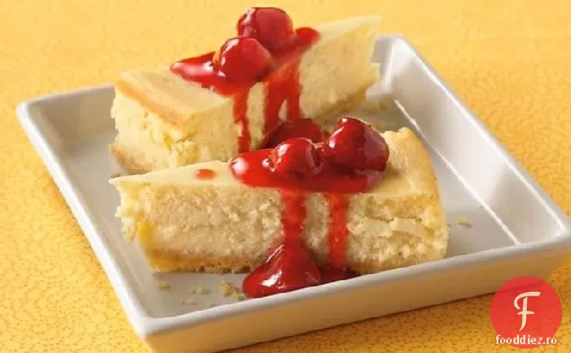 Cheesecake cheie de var cu sos de zmeură