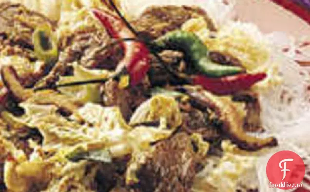 Carne de vită din Sichuan cu tăiței de orez