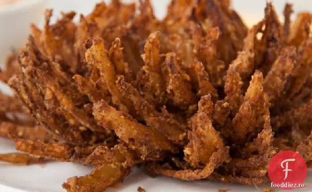 Ceapă înflorită Chex, cu șuncă Chipotle Dip