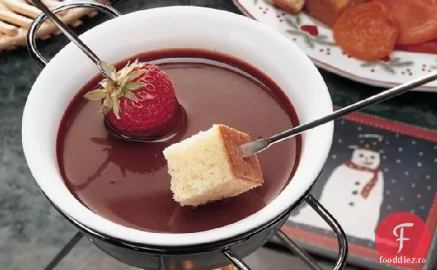 Fondue De Ciocolată Cu Lapte