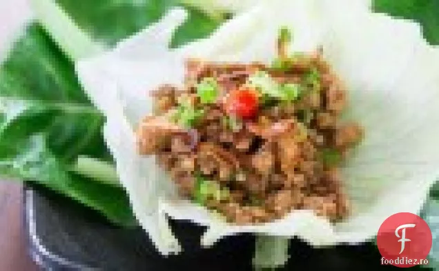 Cupe Picante De Salată De Pui