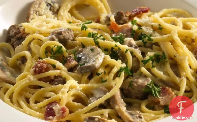 Carne de vită măcinată și Carbonara de ciuperci