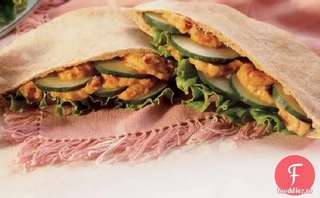 Sandvișuri Cu Ardei Roșu Hummus Pita