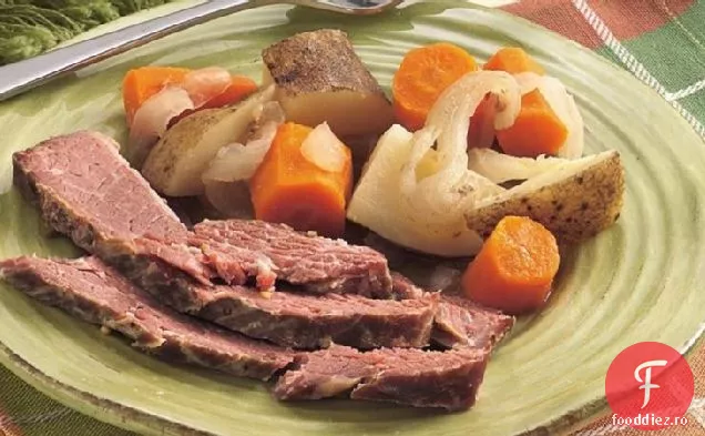 Cina Cu Carne De Vită Gătită Lent