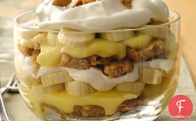 Plăcintă cu cremă de banane-într-un castron