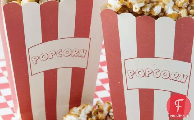 Popcorn și arahide de Caramel de casă
