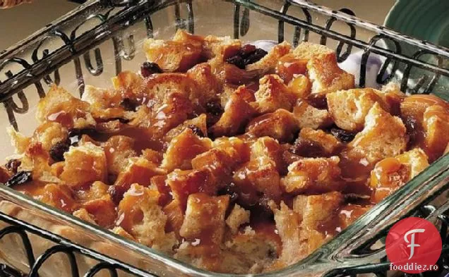 Budincă de pâine cu sos Bourbon (mai ușoară )