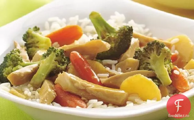 Usturoi de pui și Broccoli se amestecă