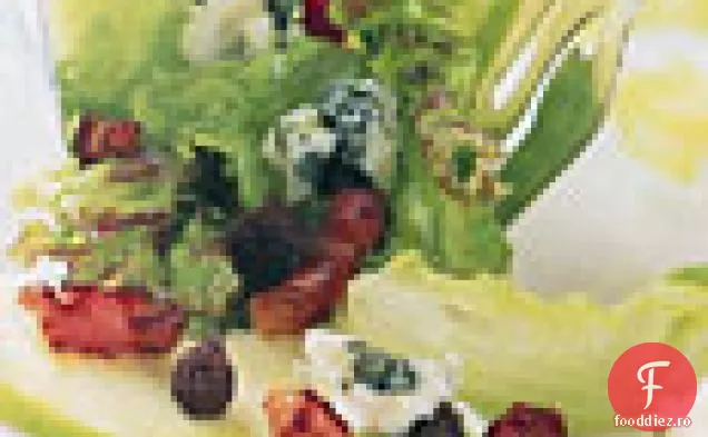 Salată de mere, Roquefort și frunze roșii cu crutoane Pumpernickel