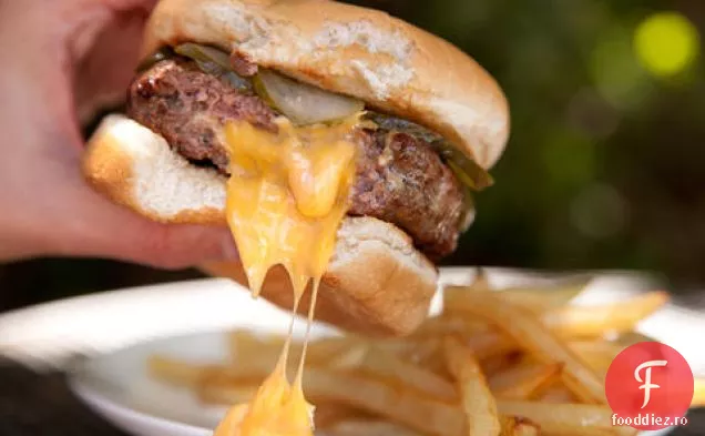 Suculent Lucy Burger (alias Jucy Lucy)