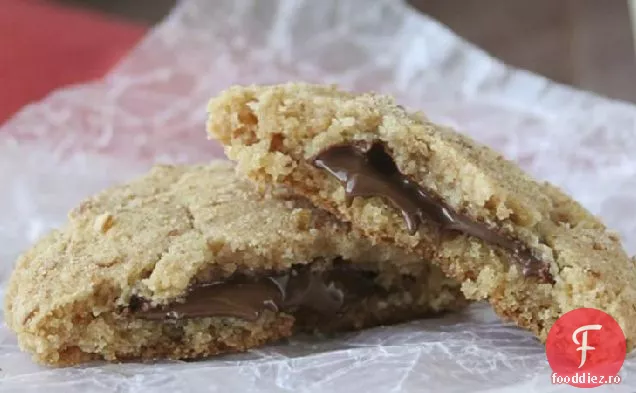 Biscuiți Cu Unt De Arahide-Ciocolată-Covrig